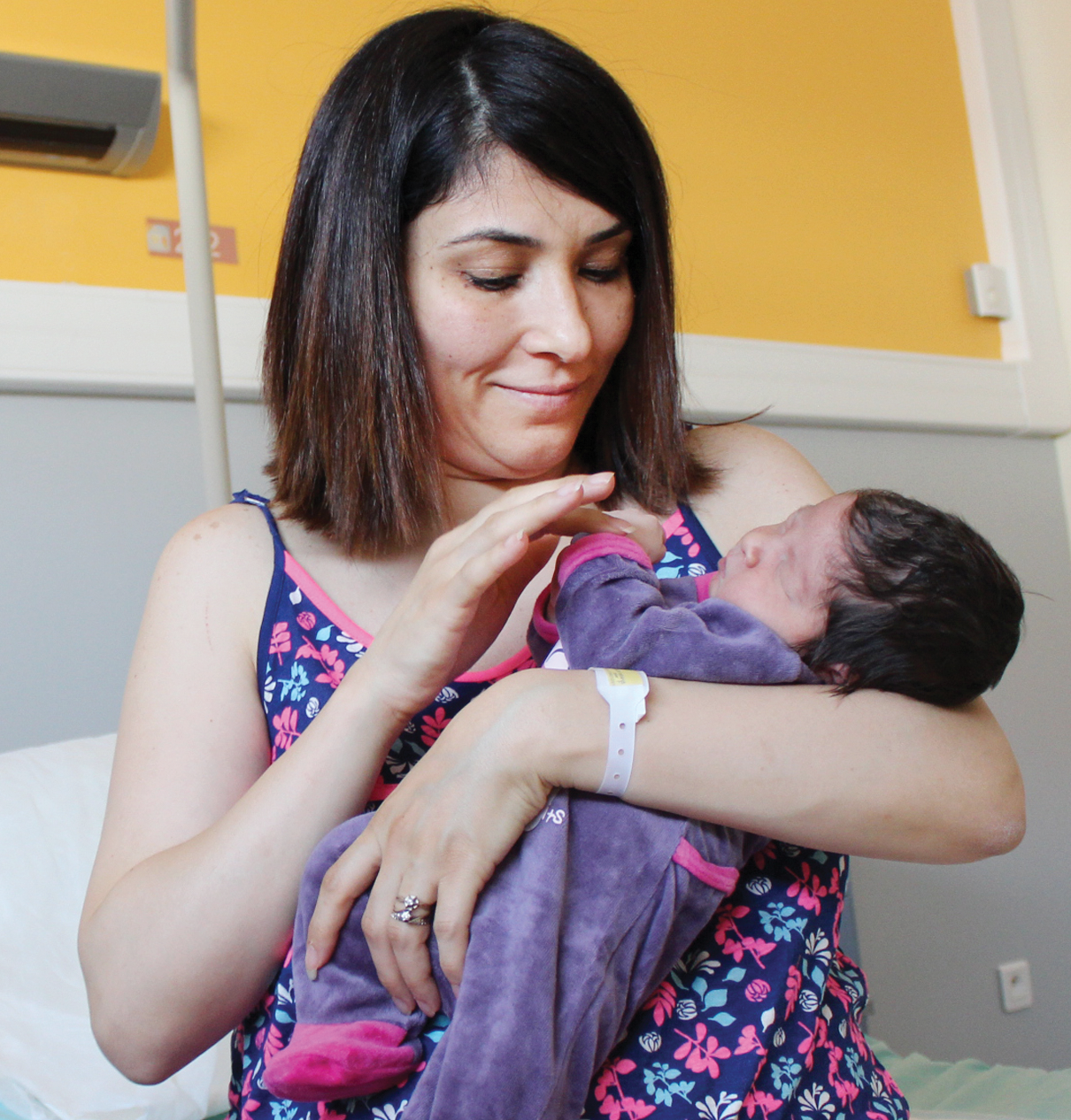 maman-bebe-maternite-bichat